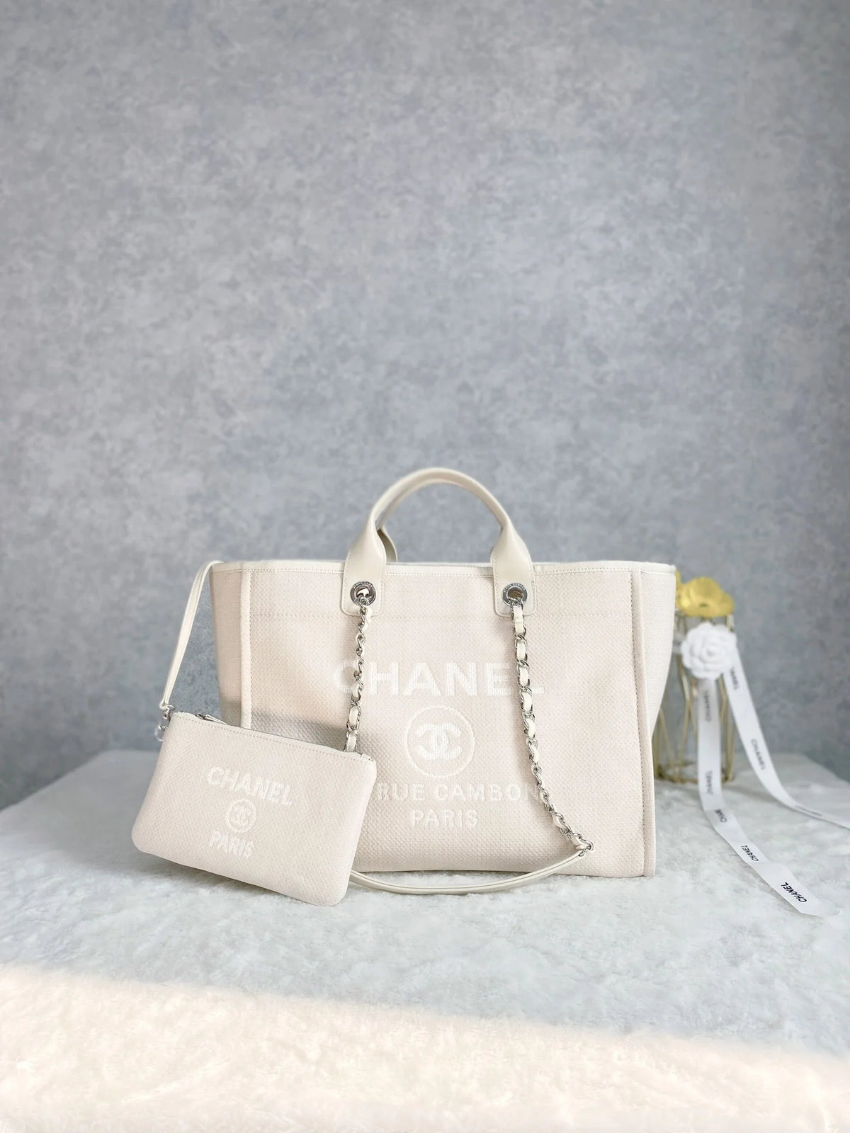 Cream Shoulder Bag M66672