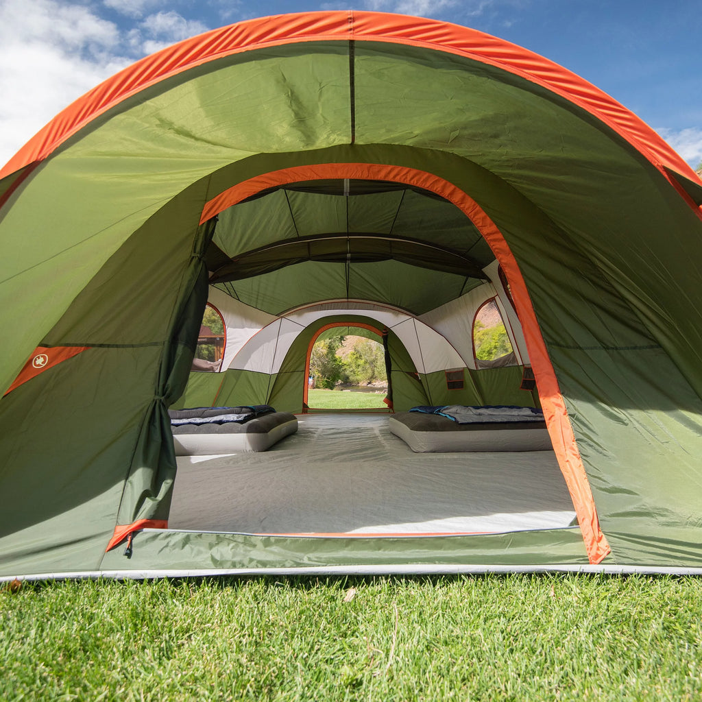18-Person Cabin Tent with 3 Covered Entrances L774