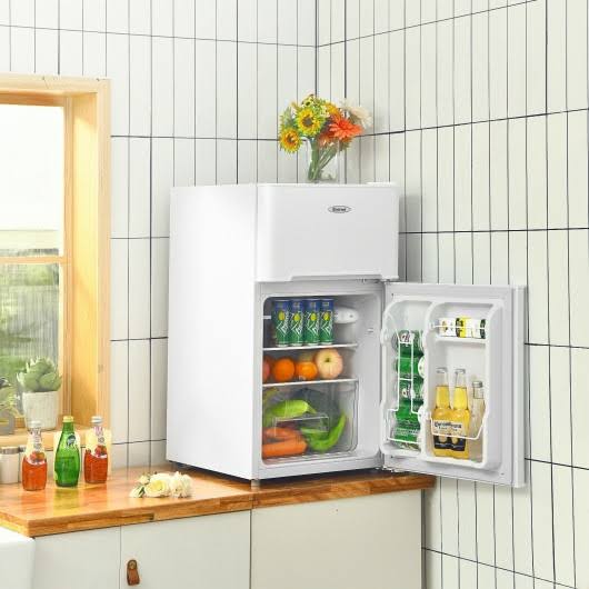 White Compact Refrigerator with Freezer S228052