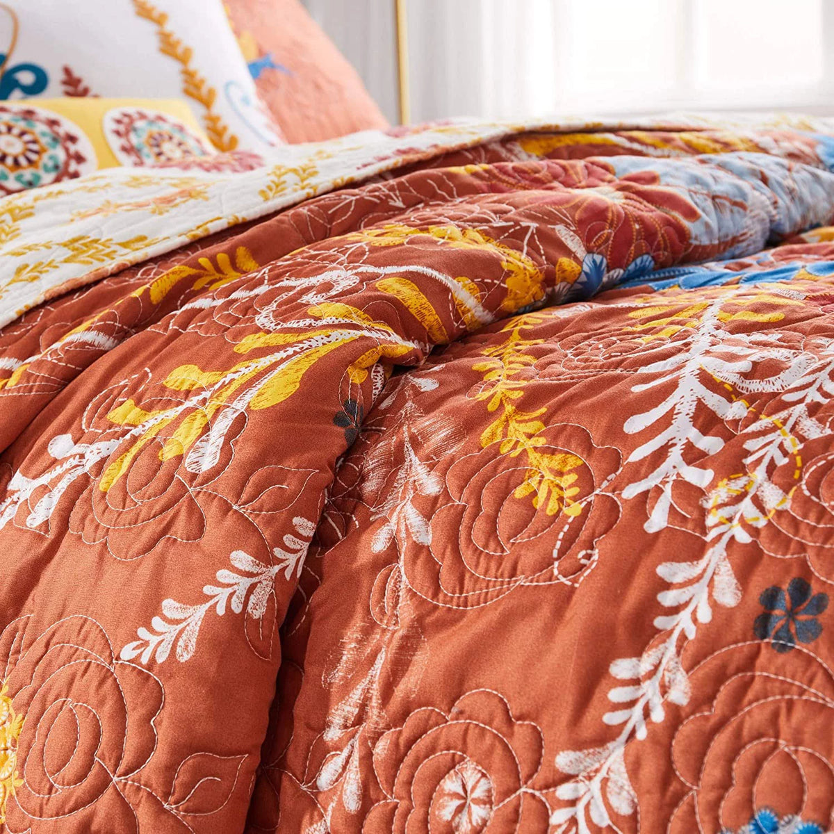 Reversible 3-Piece Full/Queen Quilt Set S218874