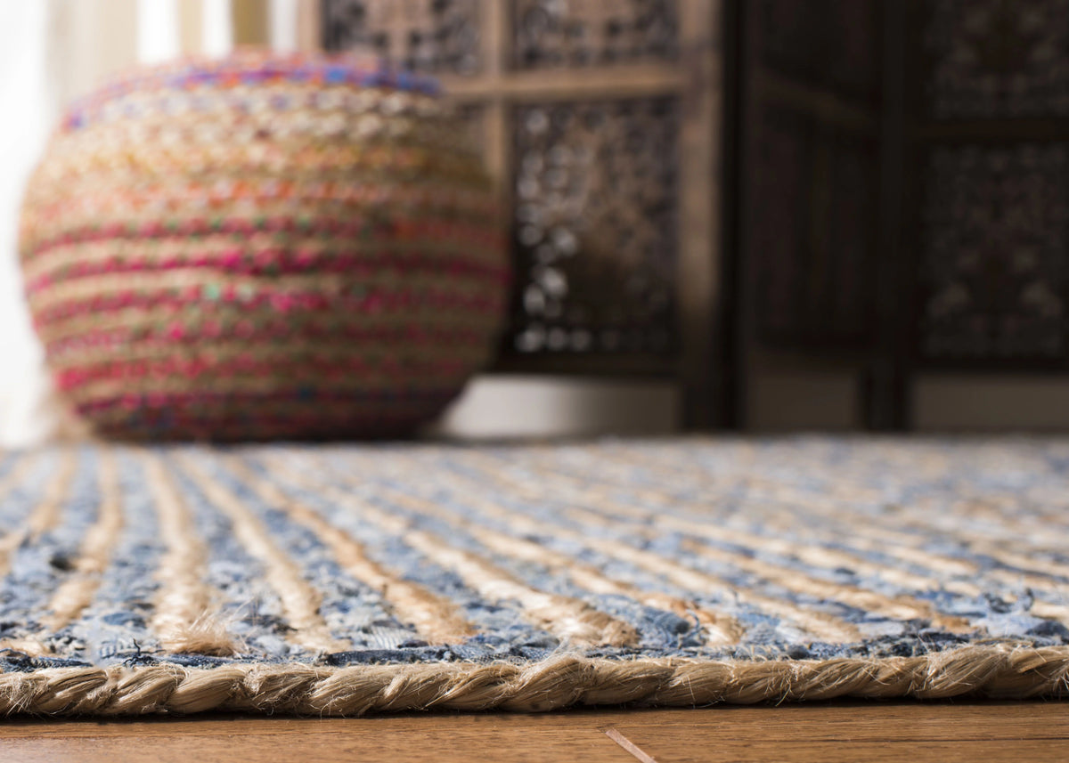 6' x 6' Round Natural Blue Braided Striped Jute Area Rug Q962091