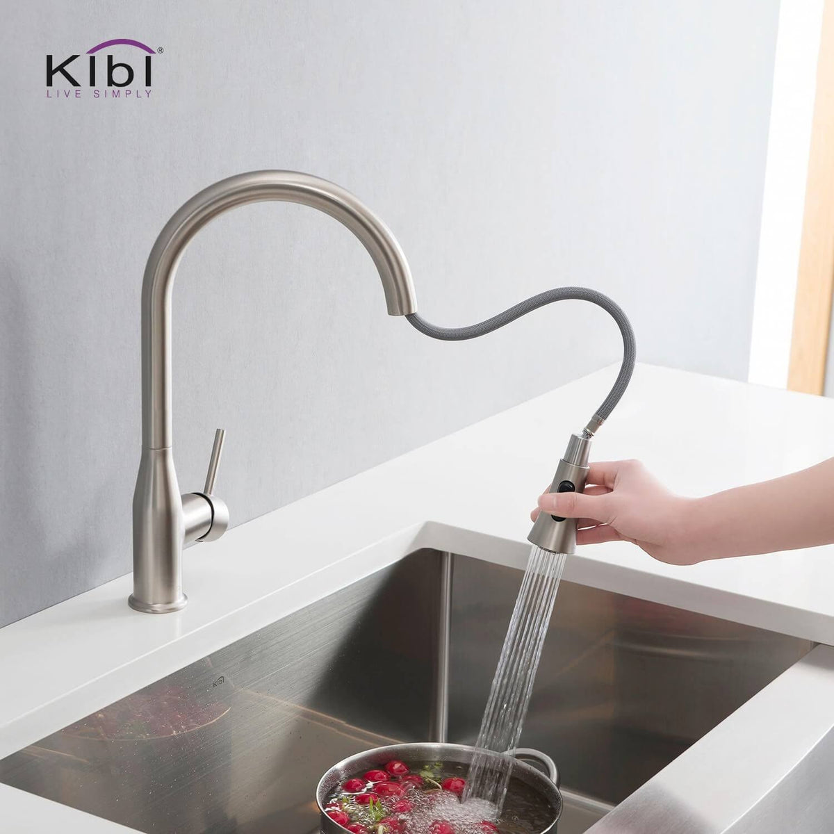 Chrome Pull Out Single Level Kitchen Faucet with Sprayer and Soap Dispenser X481
