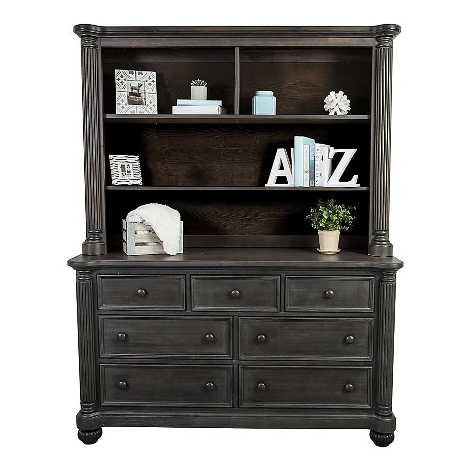 Weathered Woodland Hutch X339771