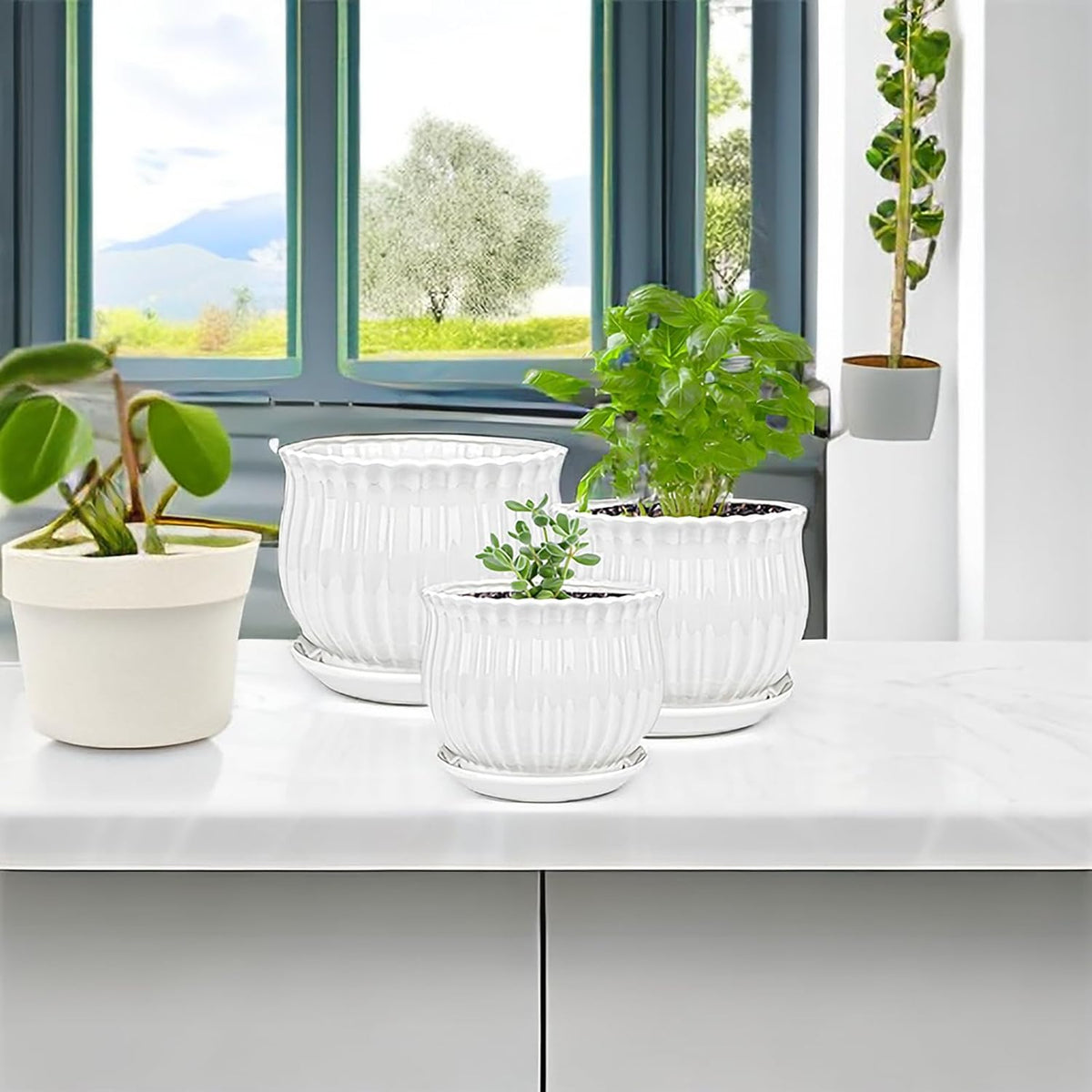 Ceramic Flower Plant Pots with Saucer, Set of 3 in Different Sizes A501319