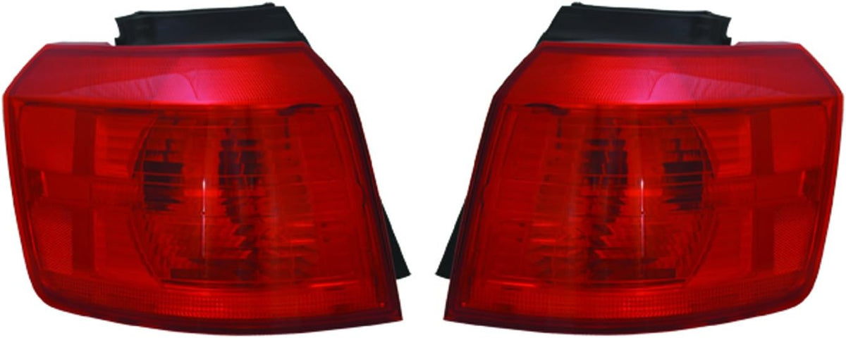 Outer Tail Light Pair M63617