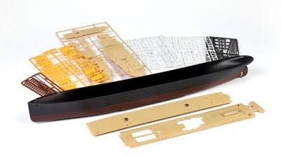1/400 Scale Plastic Titanic Kit A319553
