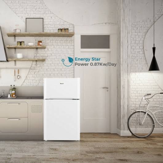 White Compact Refrigerator with Freezer S228052