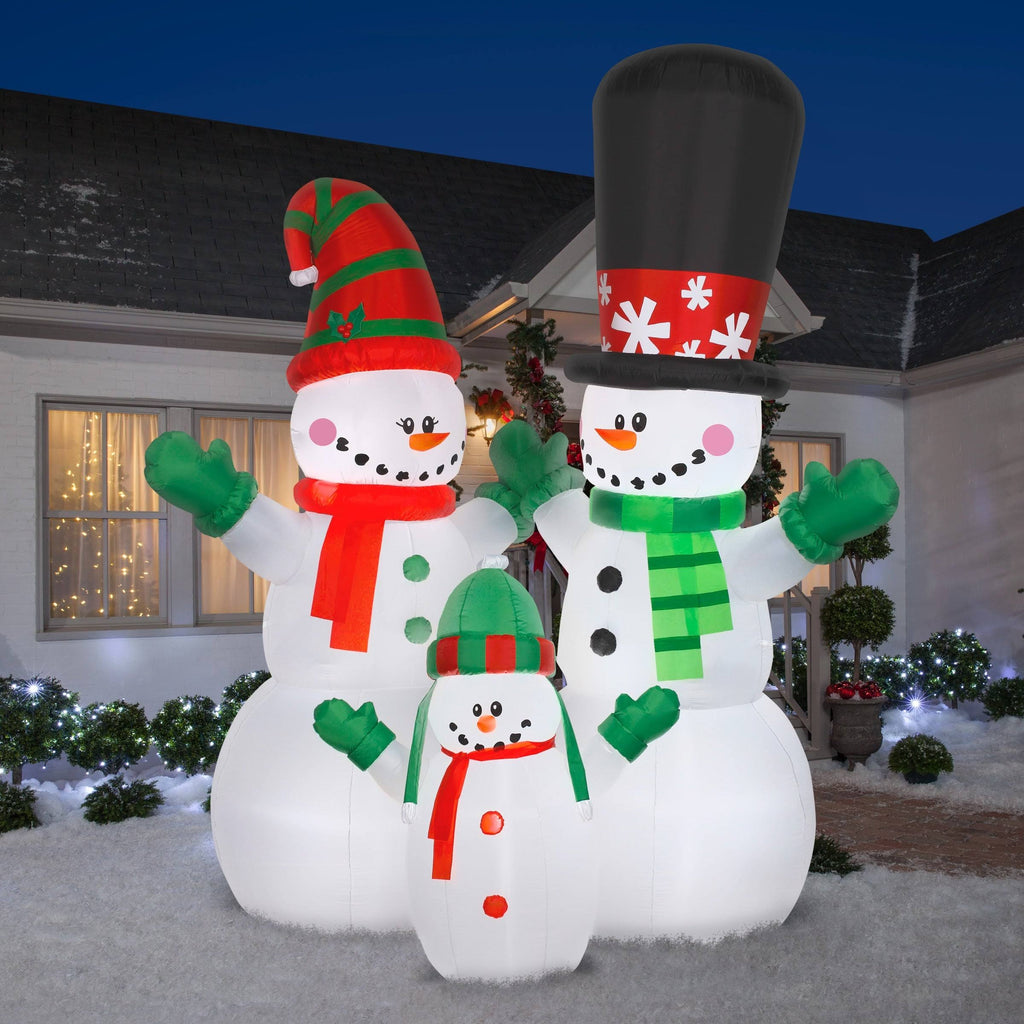 Airblown Snowman and Family Scene Christmas Inflatable U52020