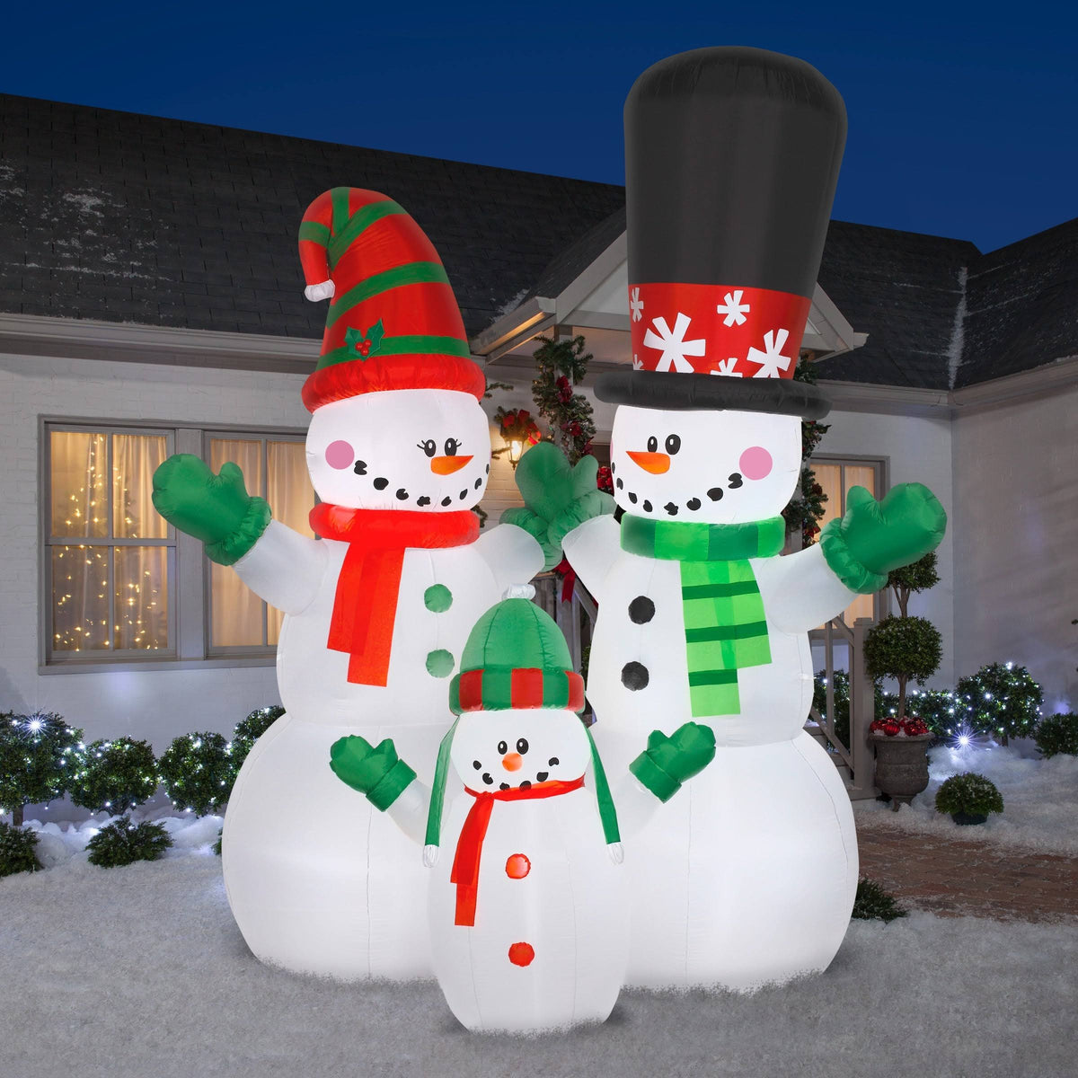 Airblown Snowman and Family Scene Christmas Inflatable U52020