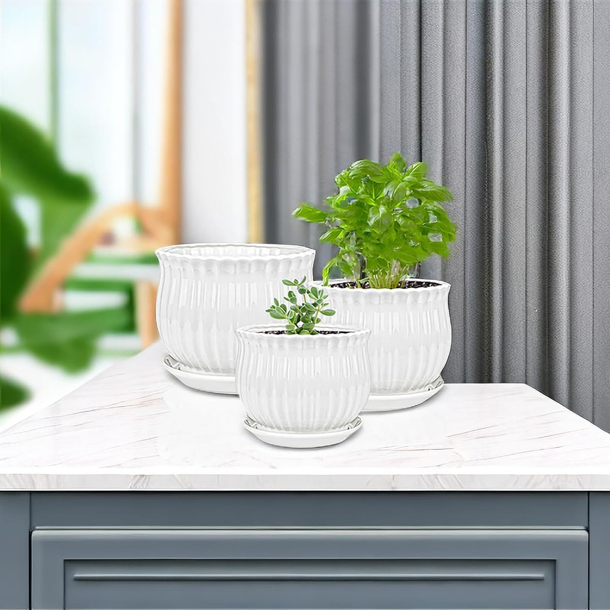 Ceramic Flower Plant Pots with Saucer, Set of 3 in Different Sizes A501319
