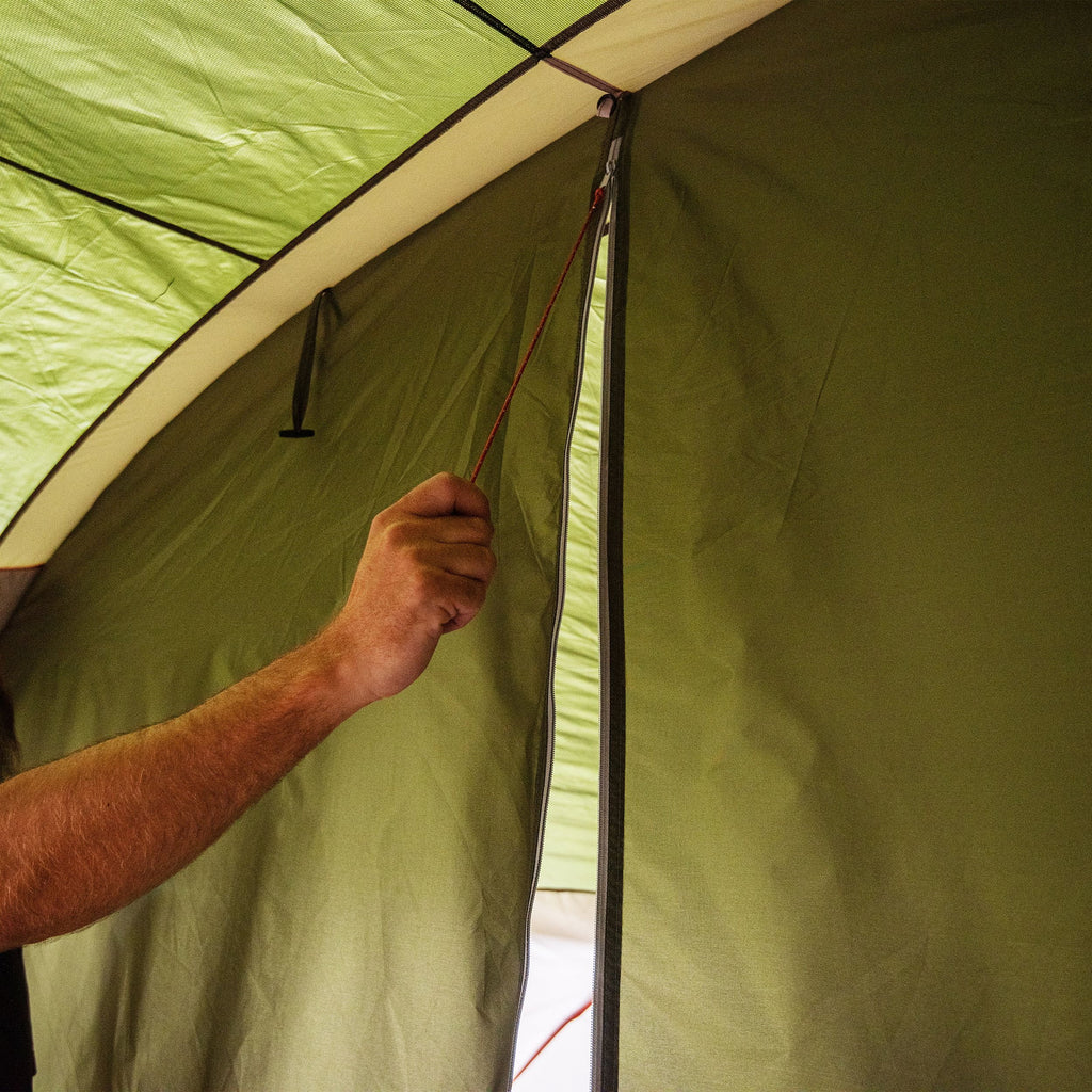 18-Person Cabin Tent with 3 Covered Entrances L774