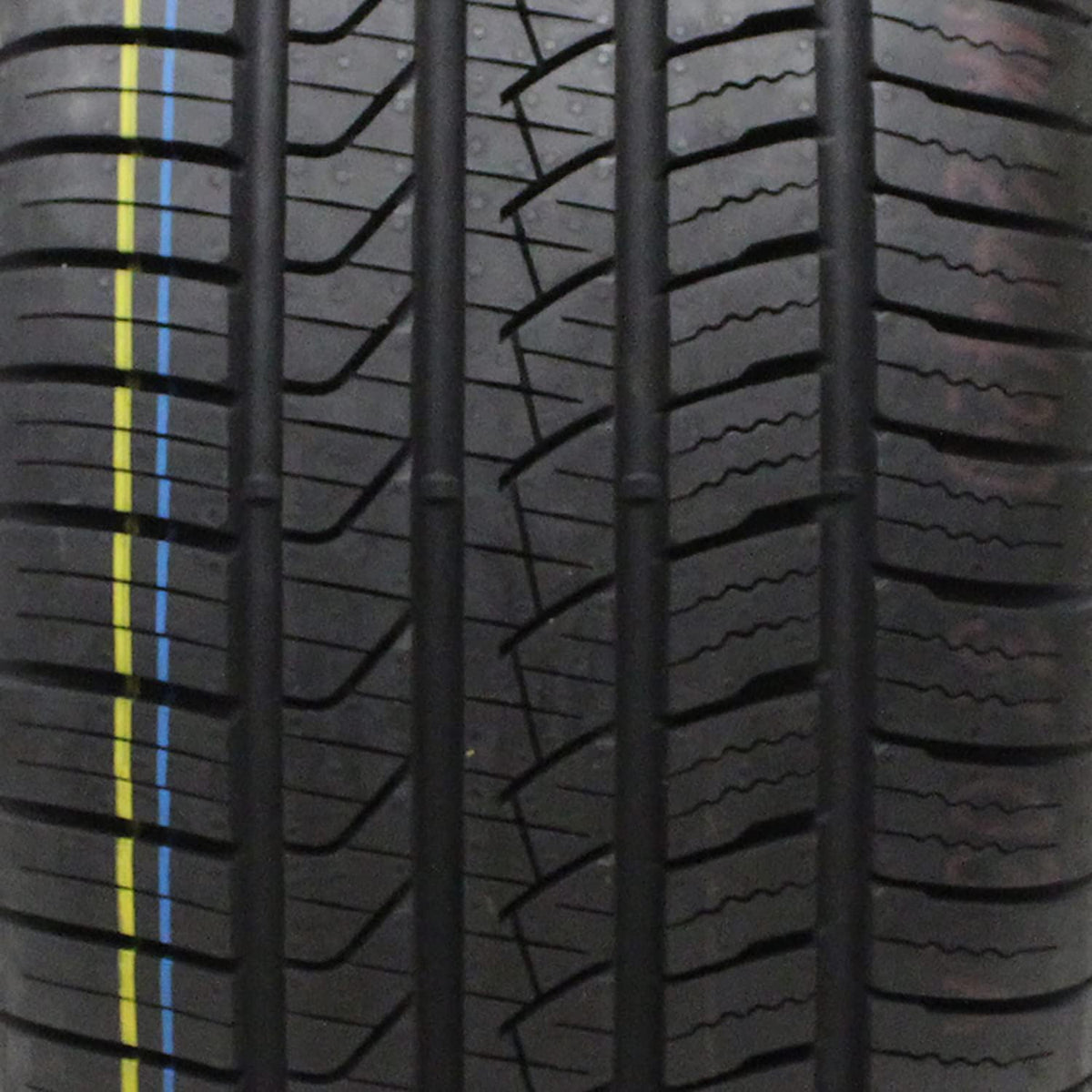 255/40R19 All-Season Radial Tire S652