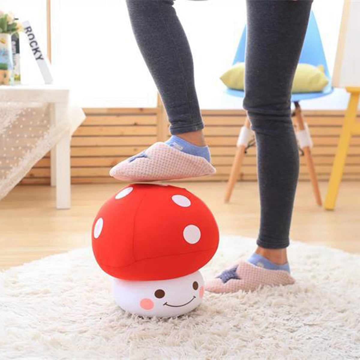 Soft Mushroom Shaped Throw Pillow A62149