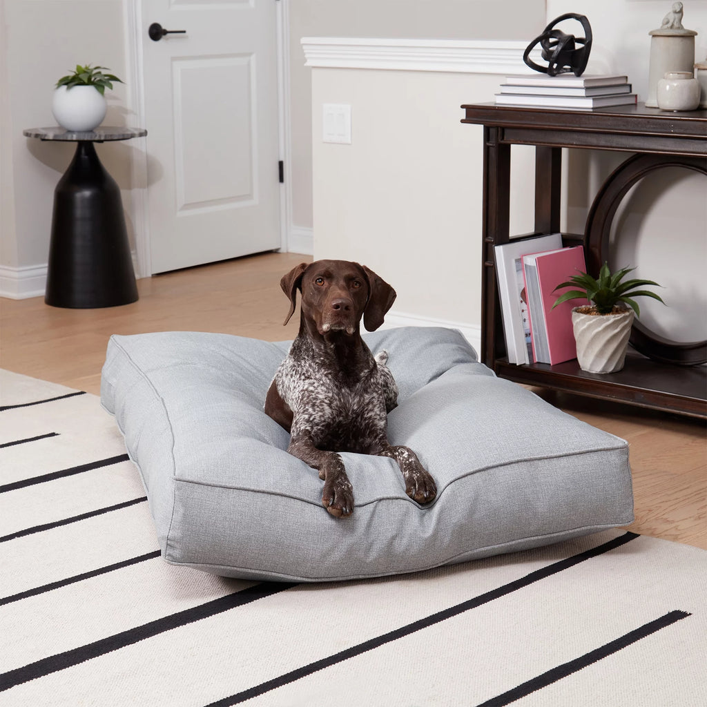 Large Indoor/Outdoor Dog Bed R133