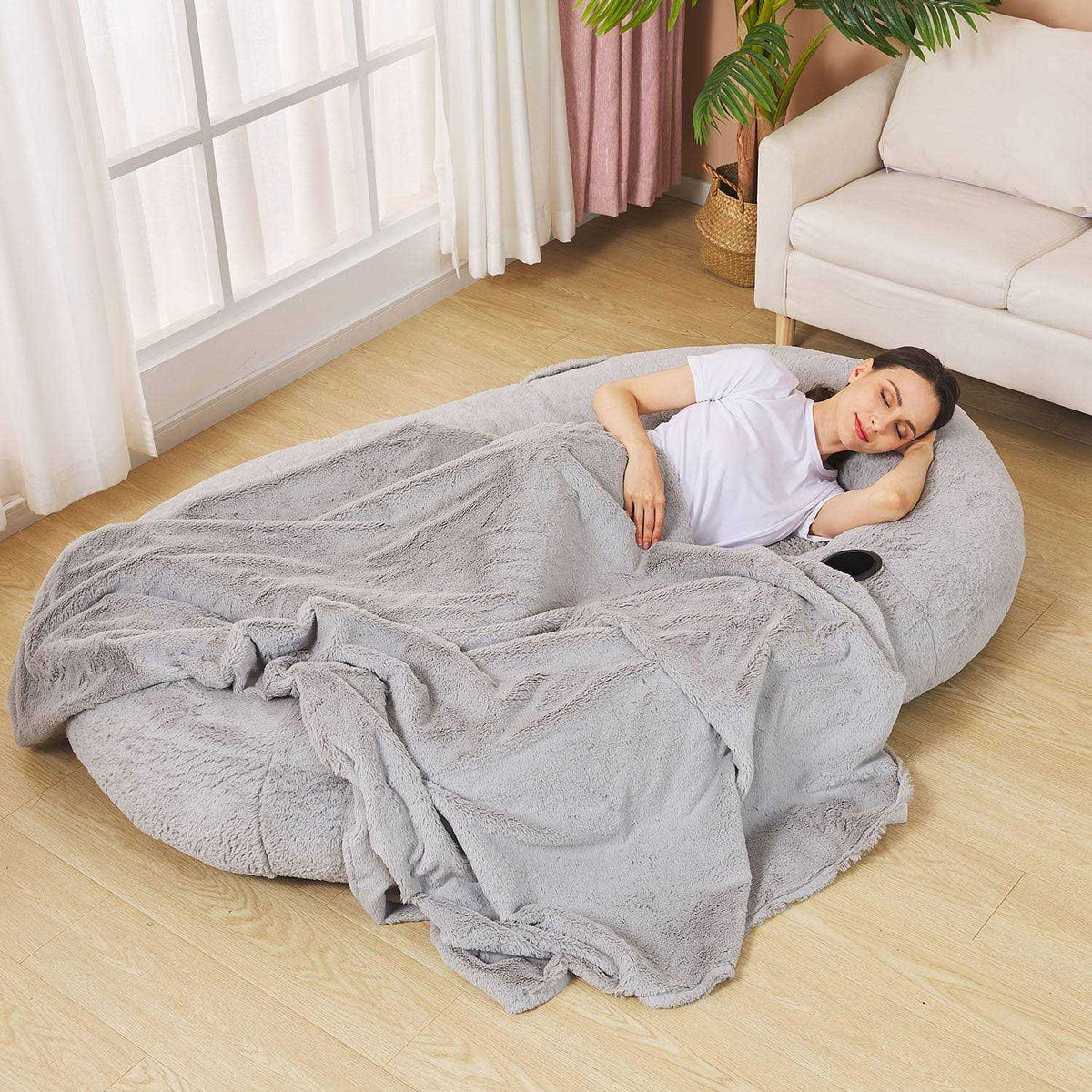 Large Cozy Plush Pet Bed G97447