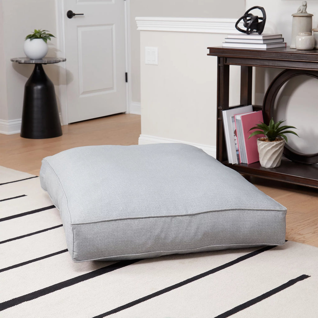 Large Indoor/Outdoor Dog Bed R133